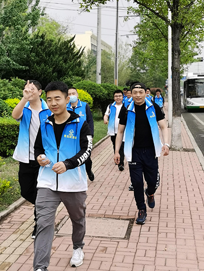 拼搏向前、堅(jiān)韌不拔的歐亞德人！